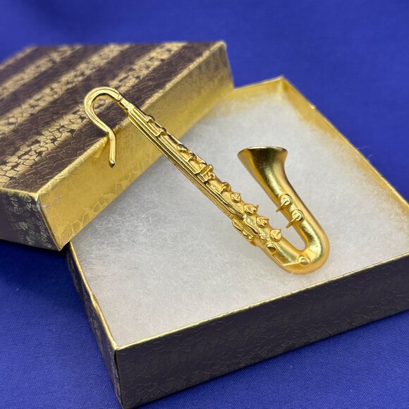 VTG Kenneth J. Lane Matte Gold-Tone Saxophone Brooch - Picture 1 of 11